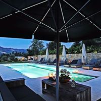 pool by night1